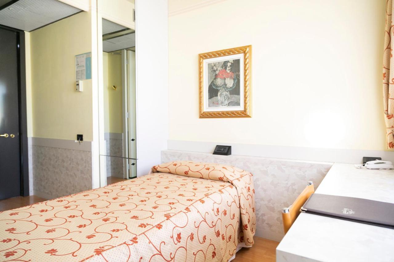 Melas Hotel Merate Ngoại thất bức ảnh