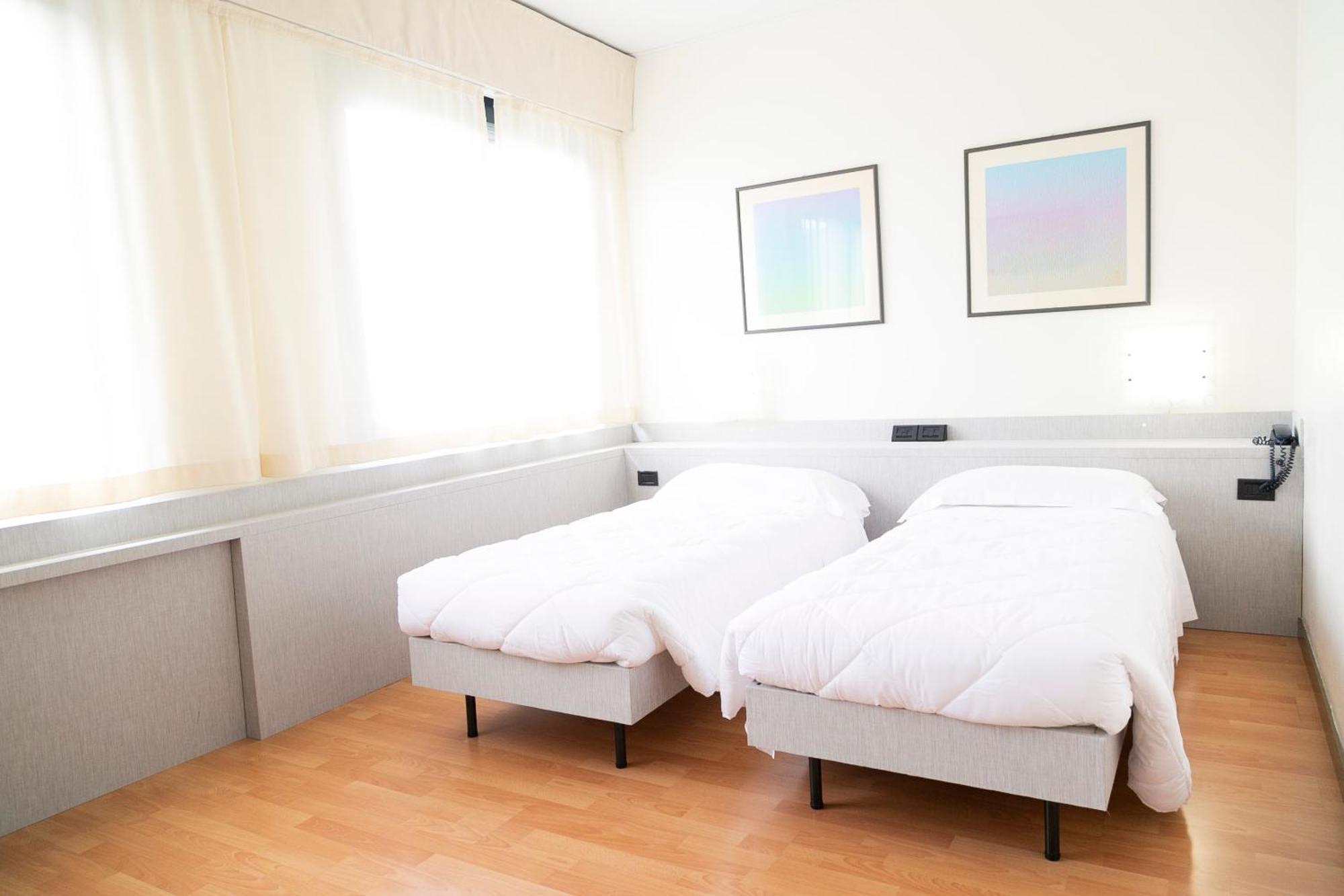 Melas Hotel Merate Ngoại thất bức ảnh
