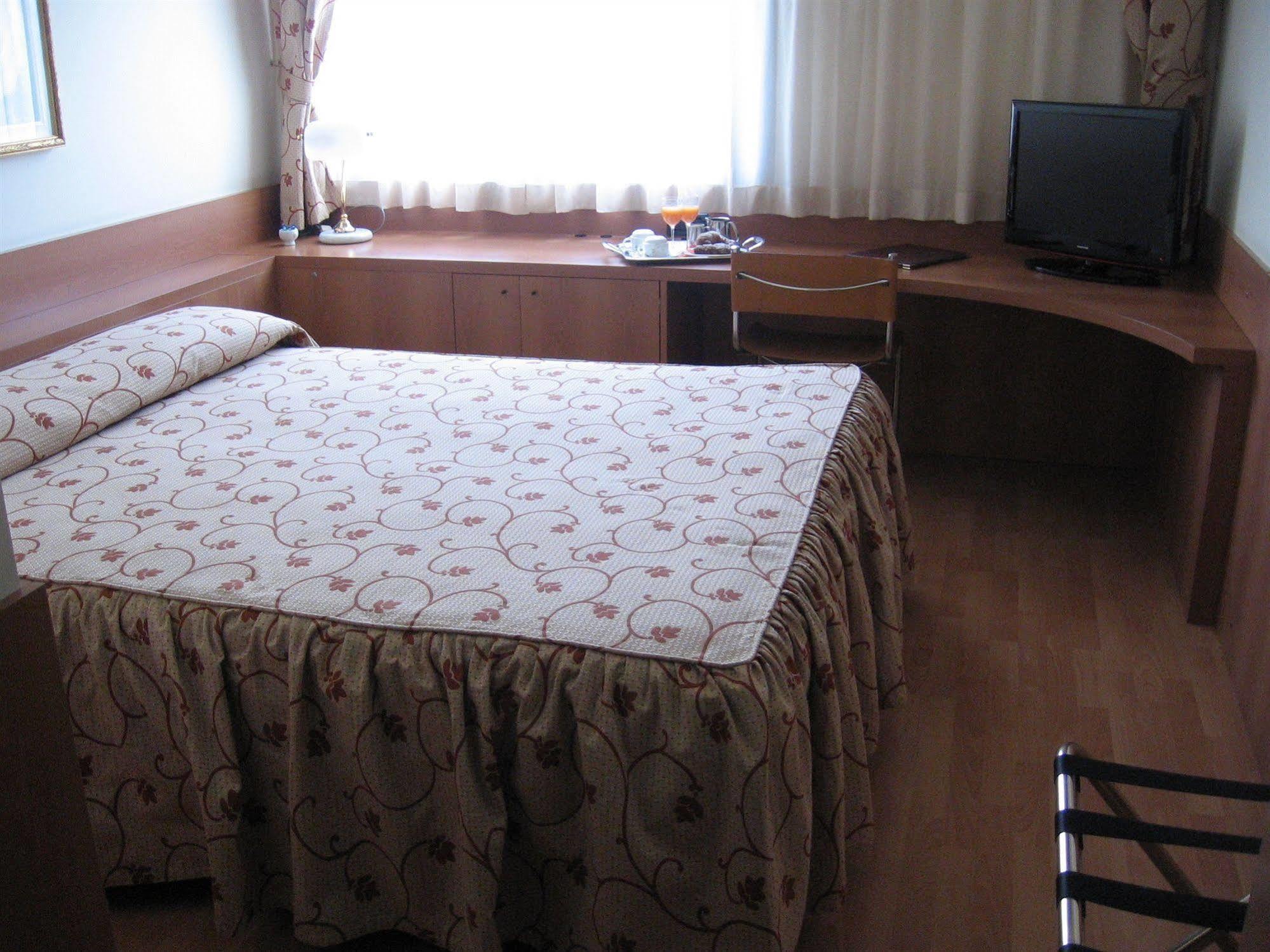Melas Hotel Merate Ngoại thất bức ảnh